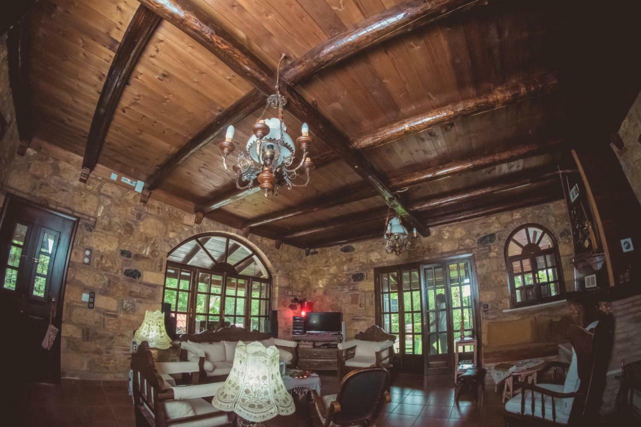 LimniónasKalogirou Stone Houseアパートメント エクステリア 写真